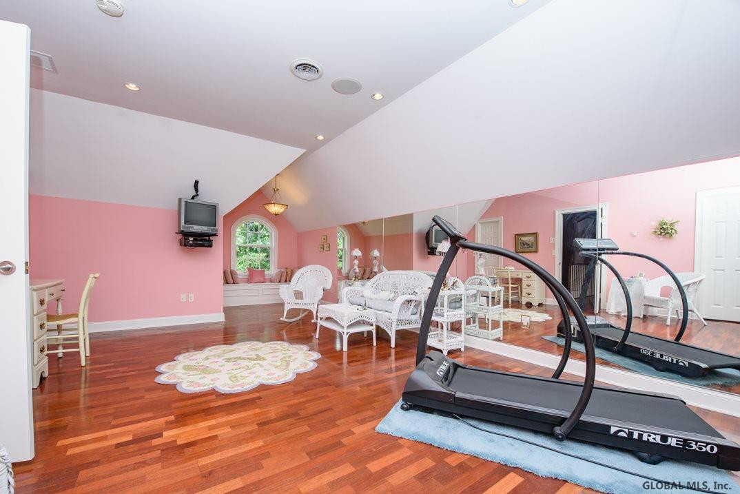 38 East Ridge Road Colonie, NY 12211 - Photo 24 of 30 Photo 24