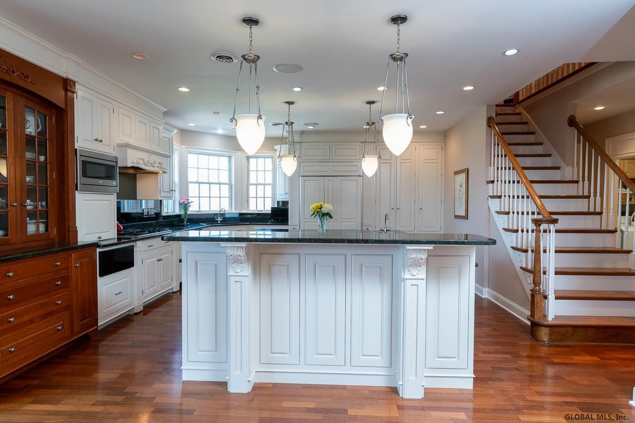 38 East Ridge Road Colonie, NY 12211 - Photo 8 of 30 Photo 8