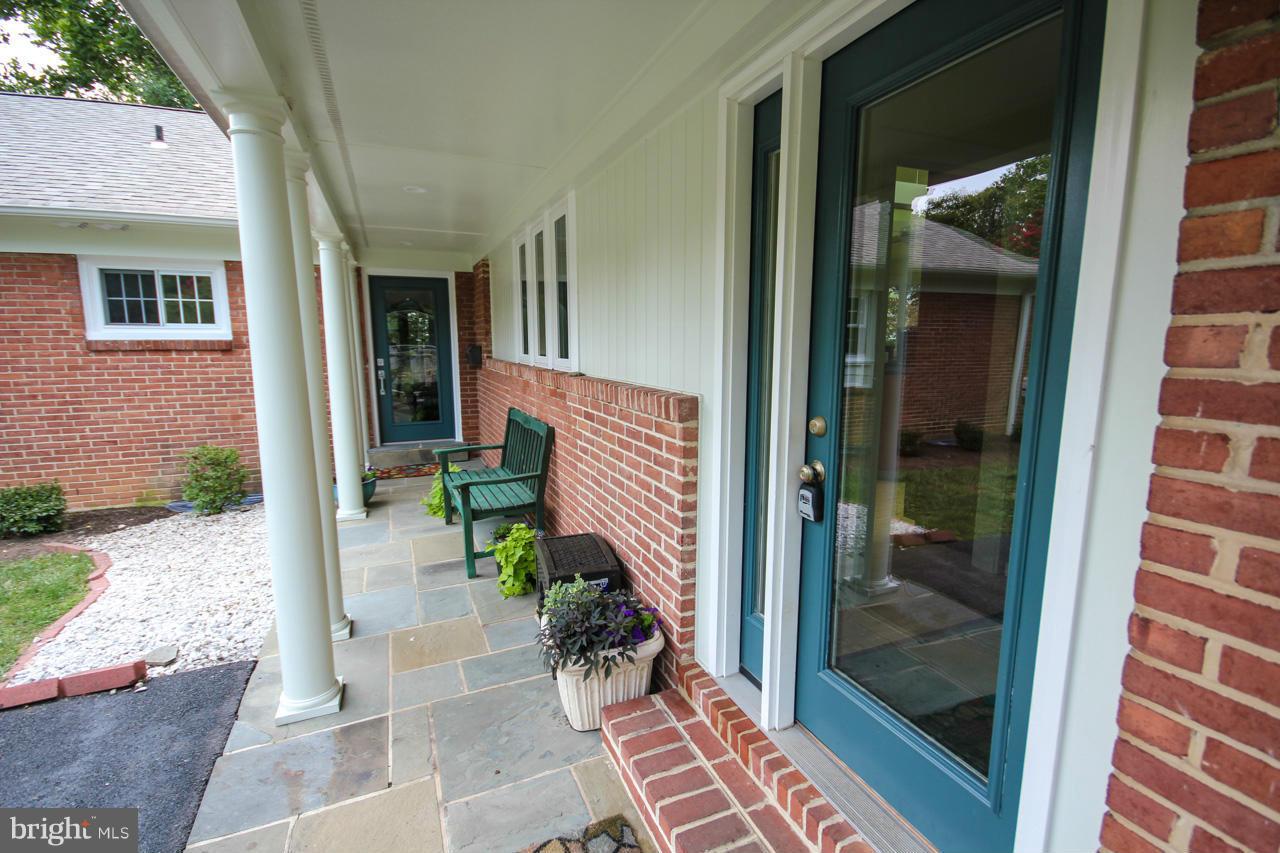 9450 St Andrews Way Silver Spring, MD 20901 - Photo 2 of 30 Exterior (Front)
