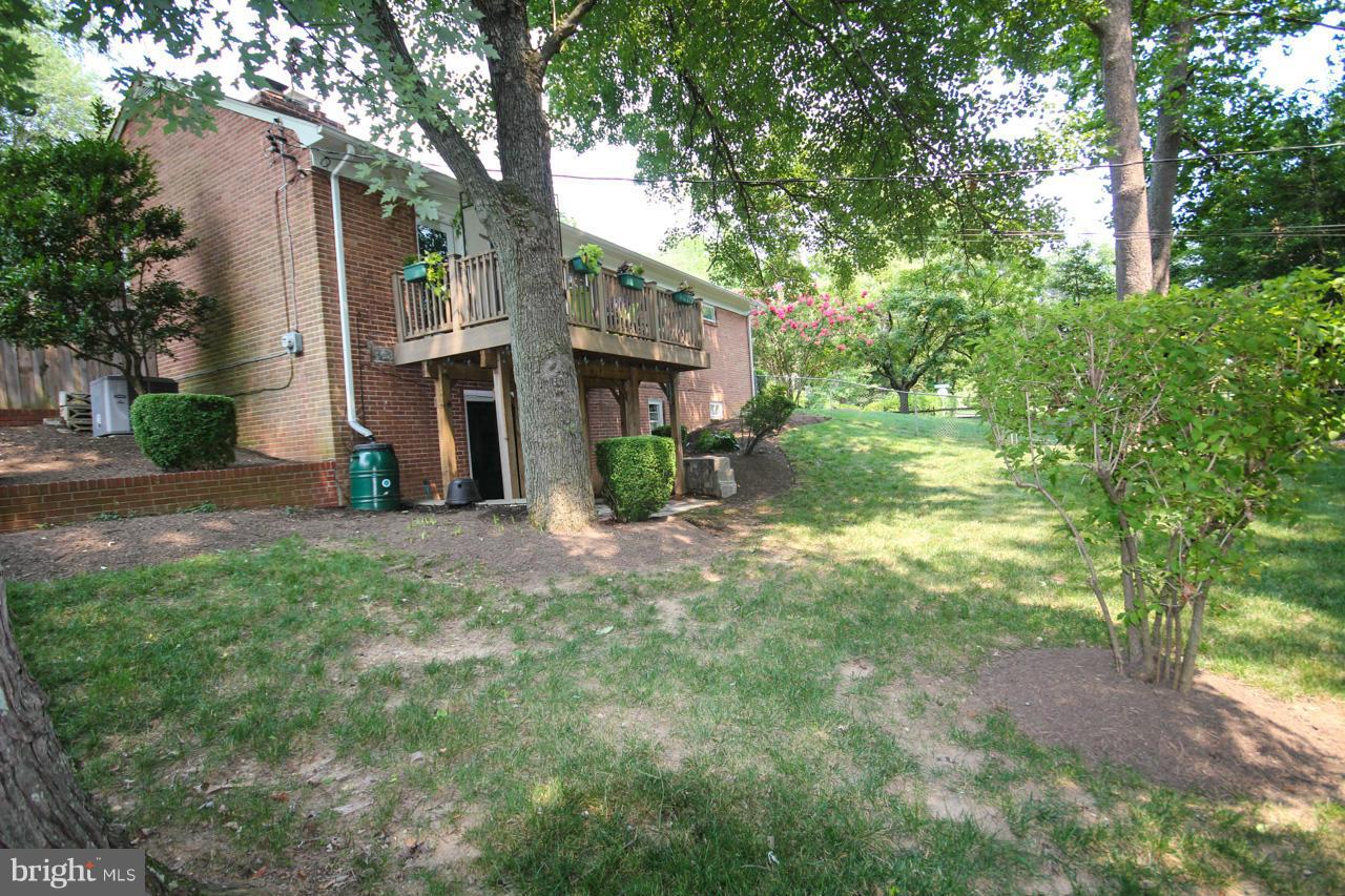 9450 St Andrews Way Silver Spring, MD 20901 - Photo 29 of 30 Yard
