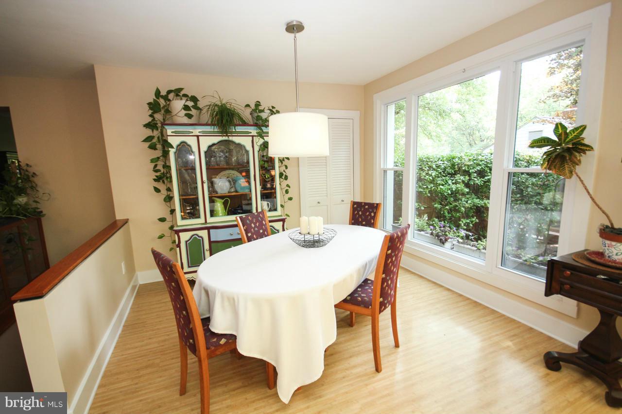 9450 St Andrews Way Silver Spring, MD 20901 - Photo 4 of 30 Dining Room