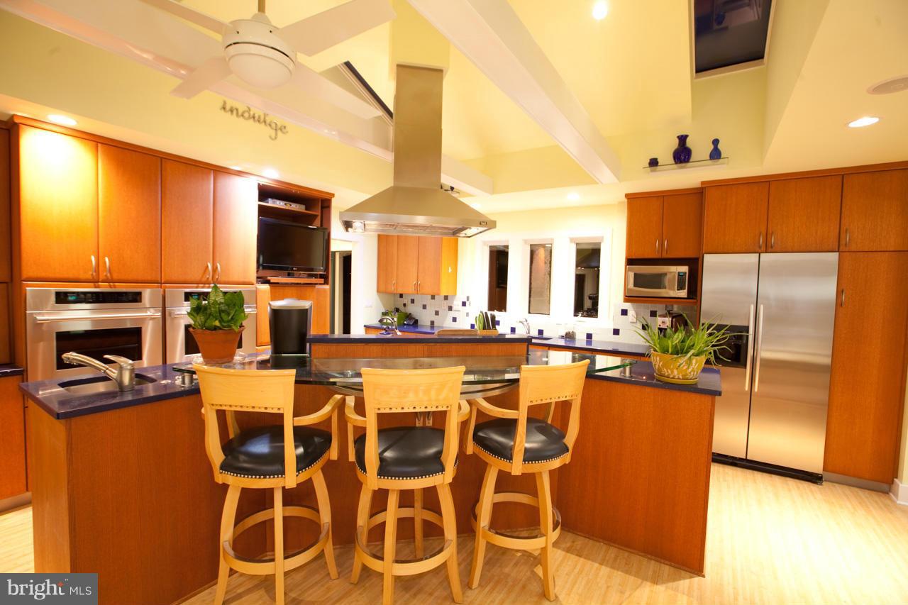 9450 St Andrews Way Silver Spring, MD 20901 - Photo 5 of 30 Kitchen