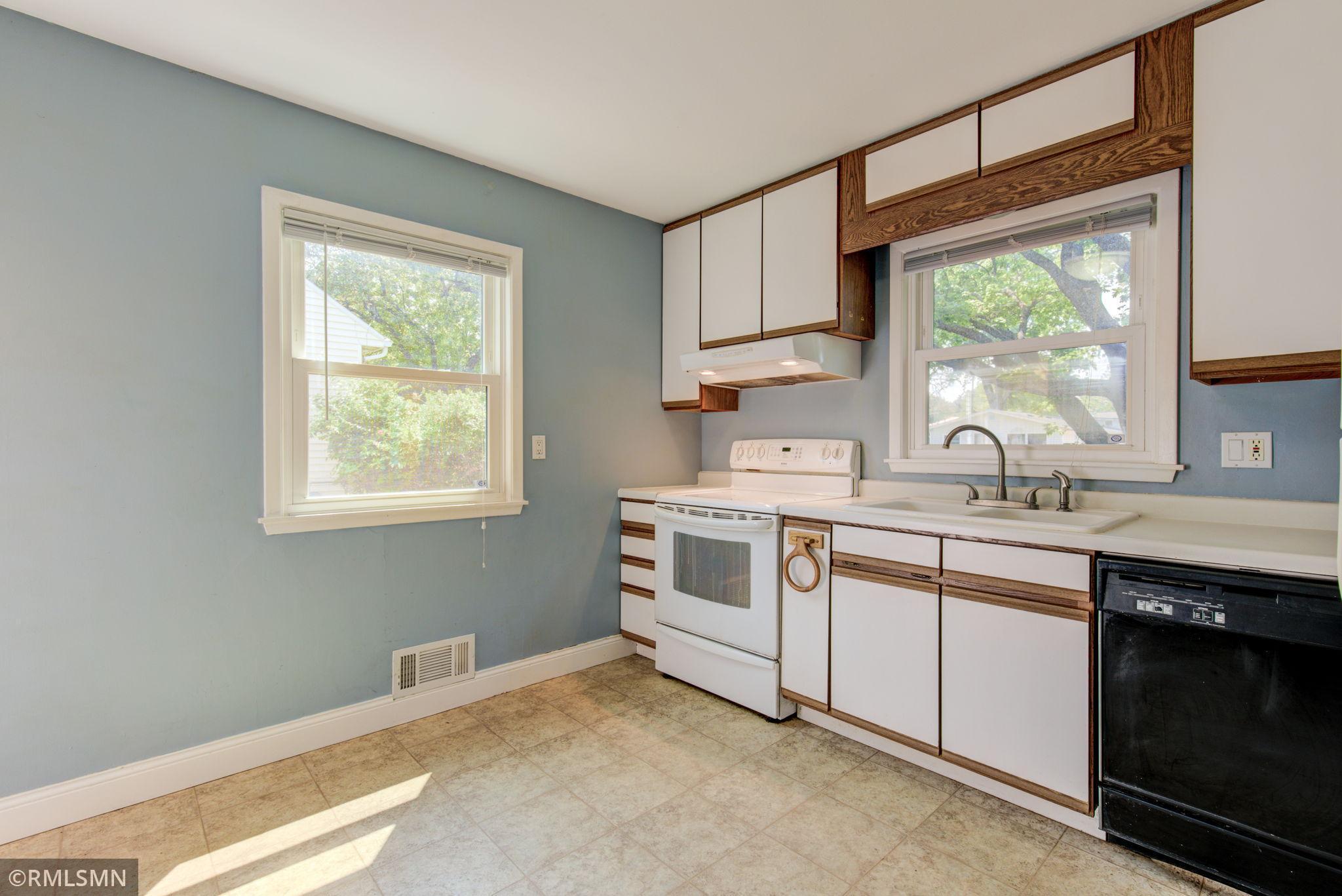 1843 18 1/2 Street Northwest Rochester, MN 55901 - Photo 11 of 27 Gallery Image 11