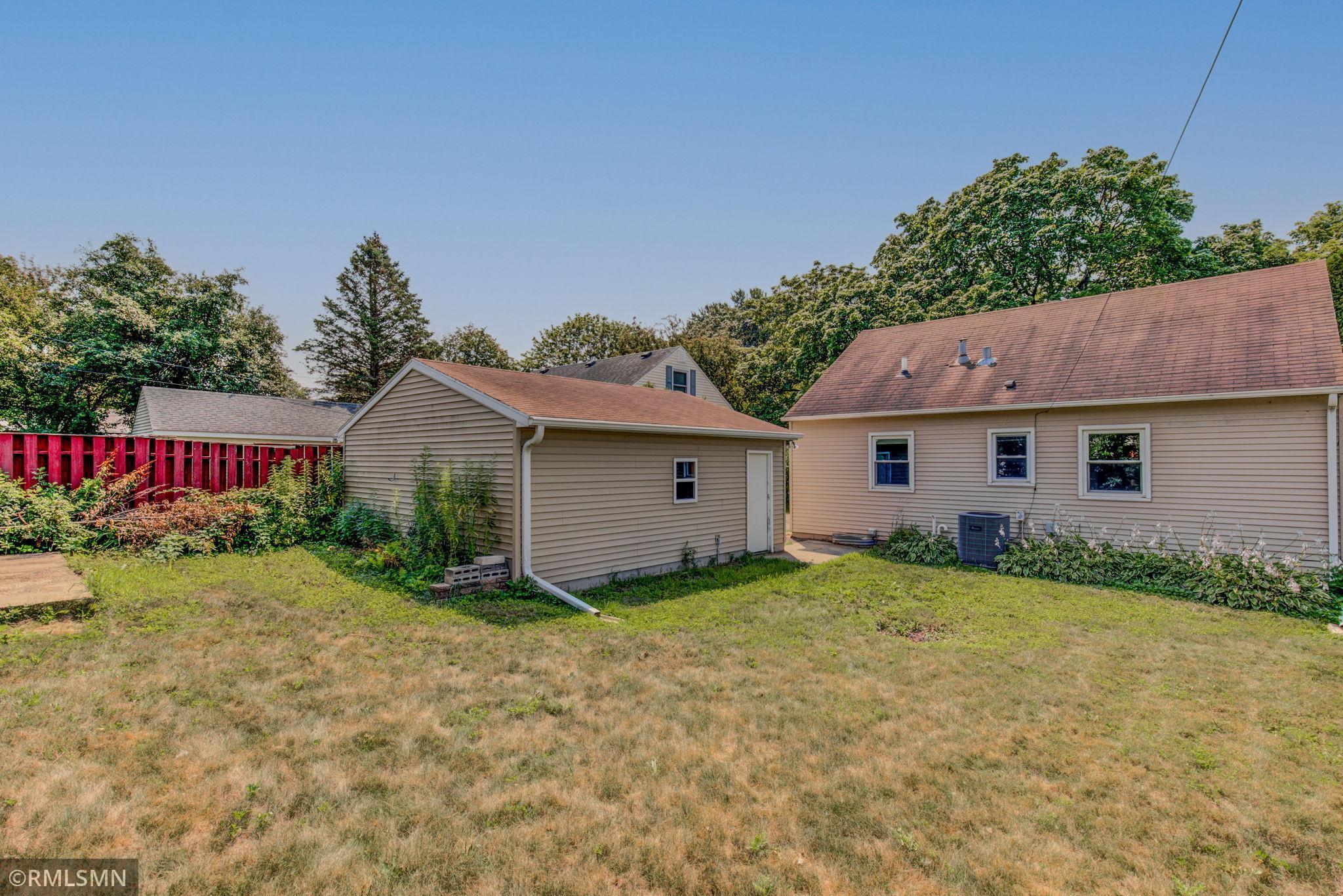 1843 18 1/2 Street Northwest Rochester, MN 55901 - Photo 3 of 27 Gallery Image 3