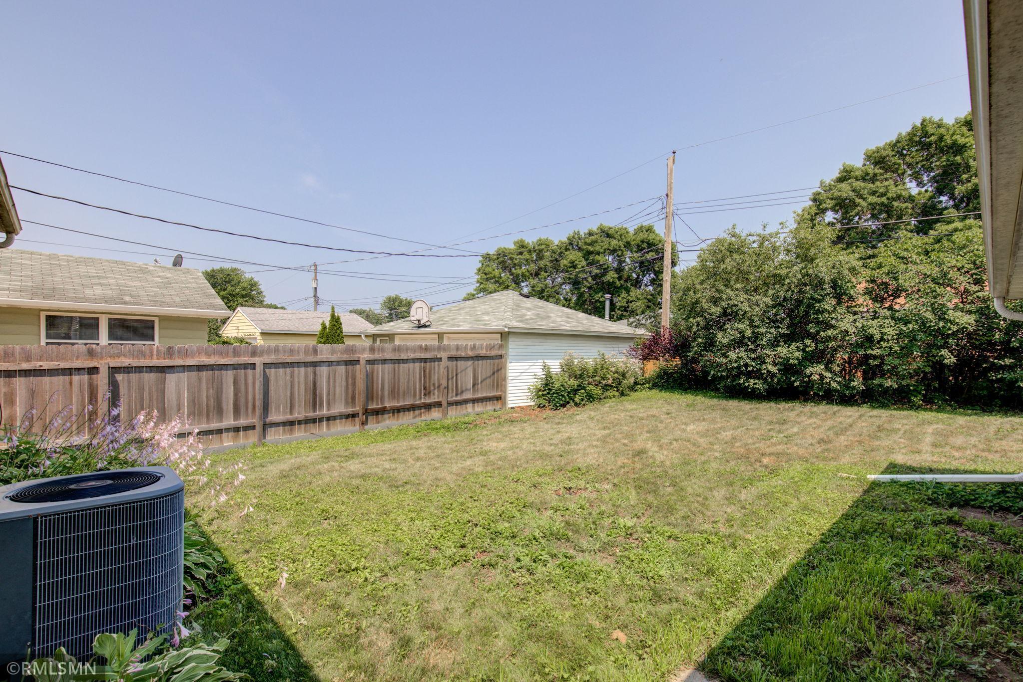 1843 18 1/2 Street Northwest Rochester, MN 55901 - Photo 4 of 27 Gallery Image 4
