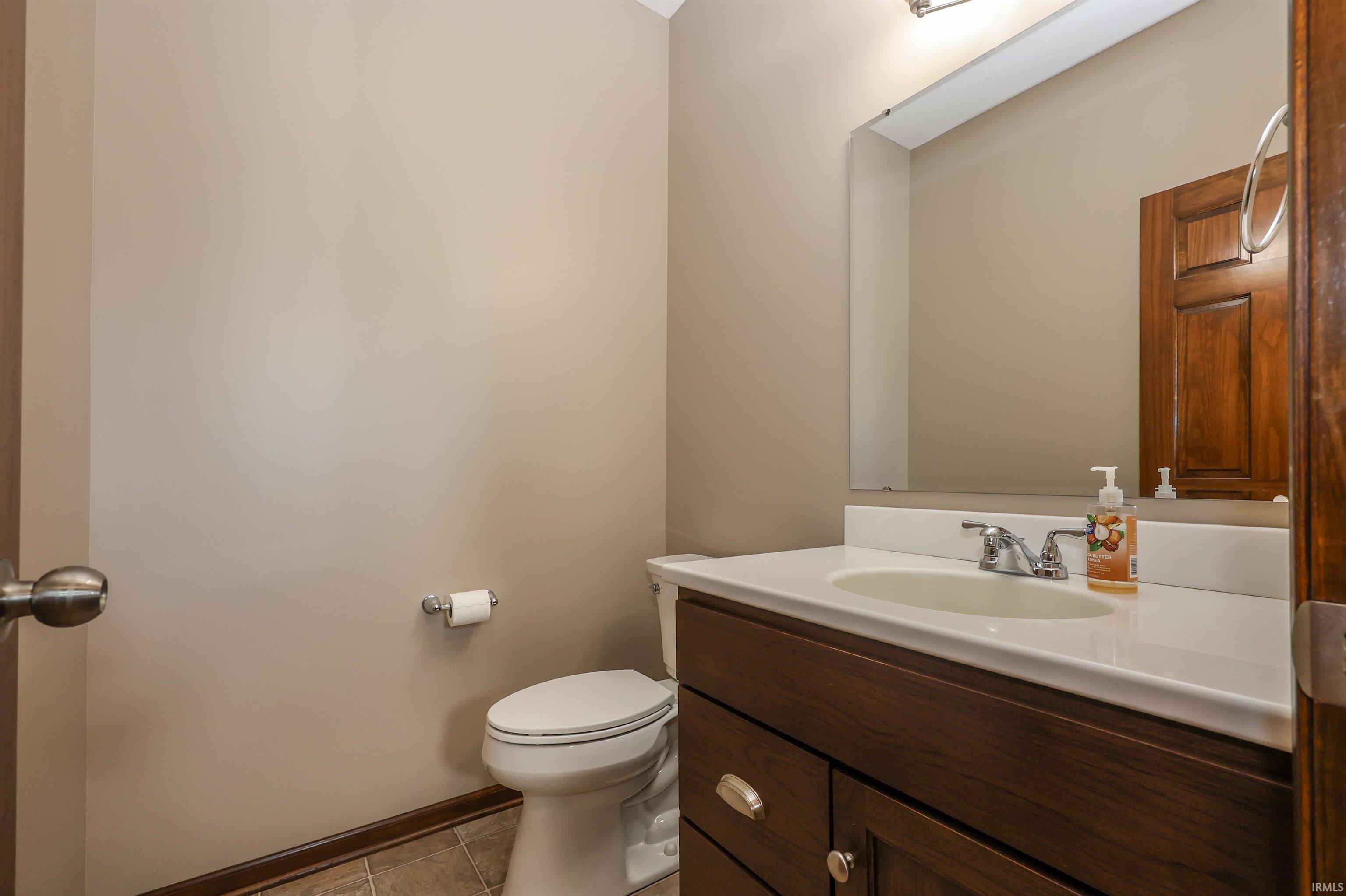 11919 Edgerton Road New Haven, IN 46774 - Photo 17 of 41