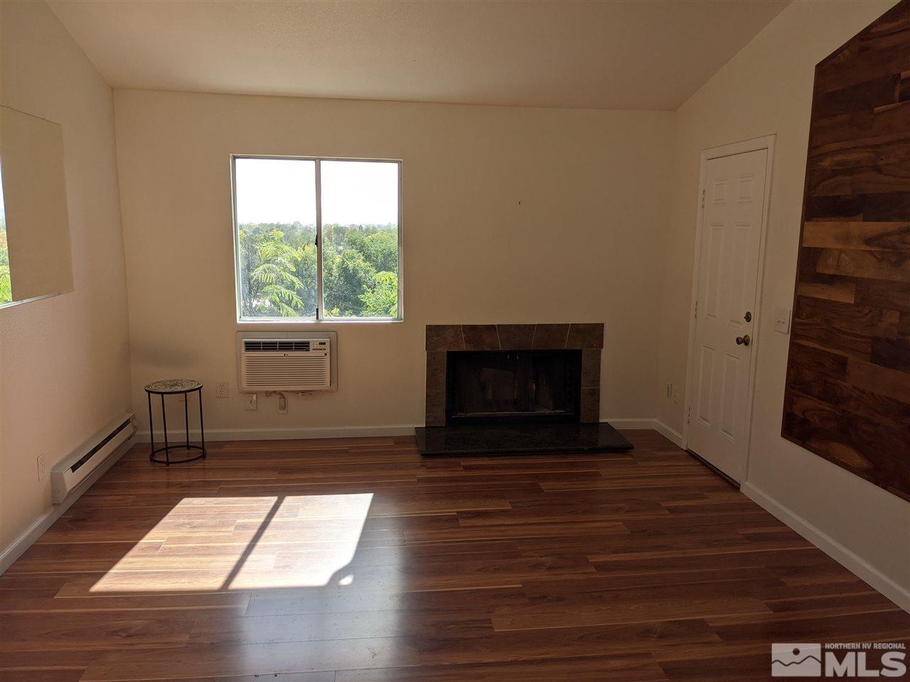 2530 Tripp Drive, Unit 4 Reno, NV 89512 - Photo 4 of 14 Photo 5
