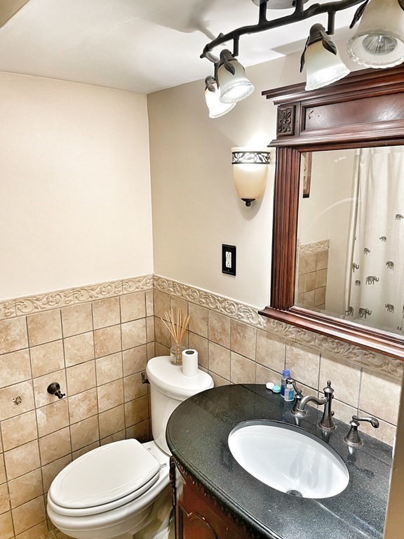 6 Larson Circle Burlington, MA 01803 - Photo 11 of 33