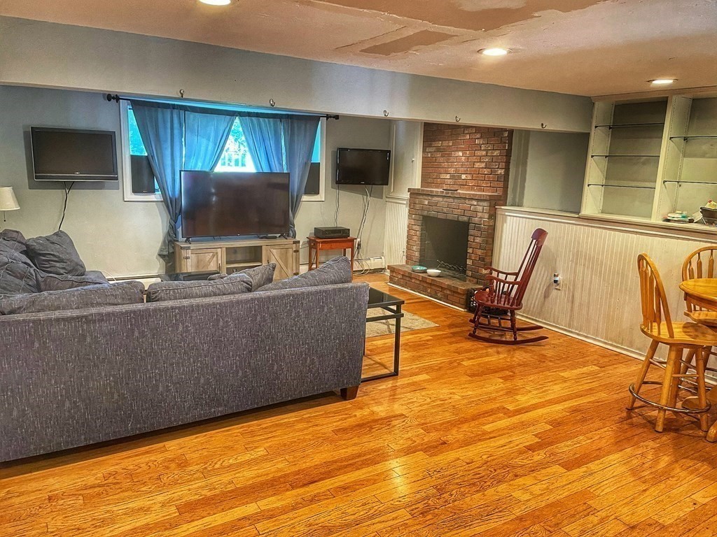 6 Larson Circle Burlington, MA 01803 - Photo 21 of 33