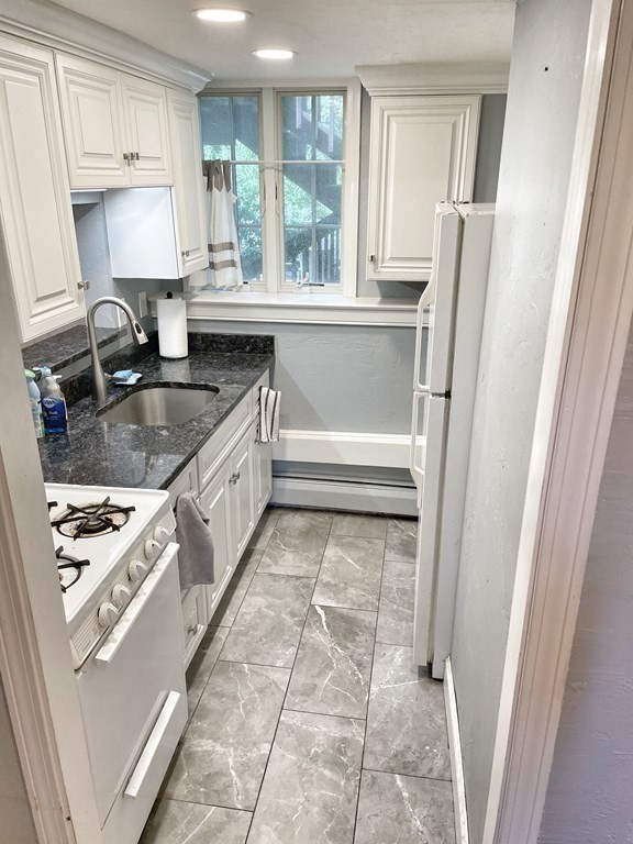 6 Larson Circle Burlington, MA 01803 - Photo 23 of 33