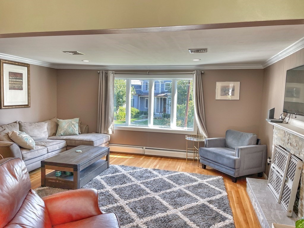 6 Larson Circle Burlington, MA 01803 - Photo 5 of 33