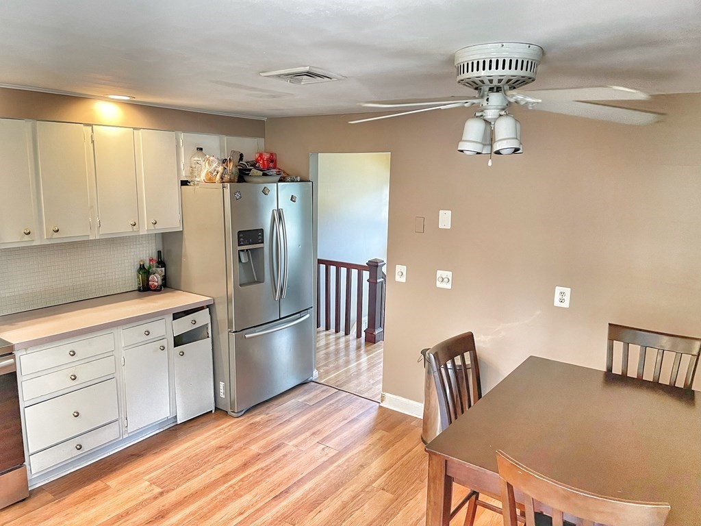 6 Larson Circle Burlington, MA 01803 - Photo 8 of 33