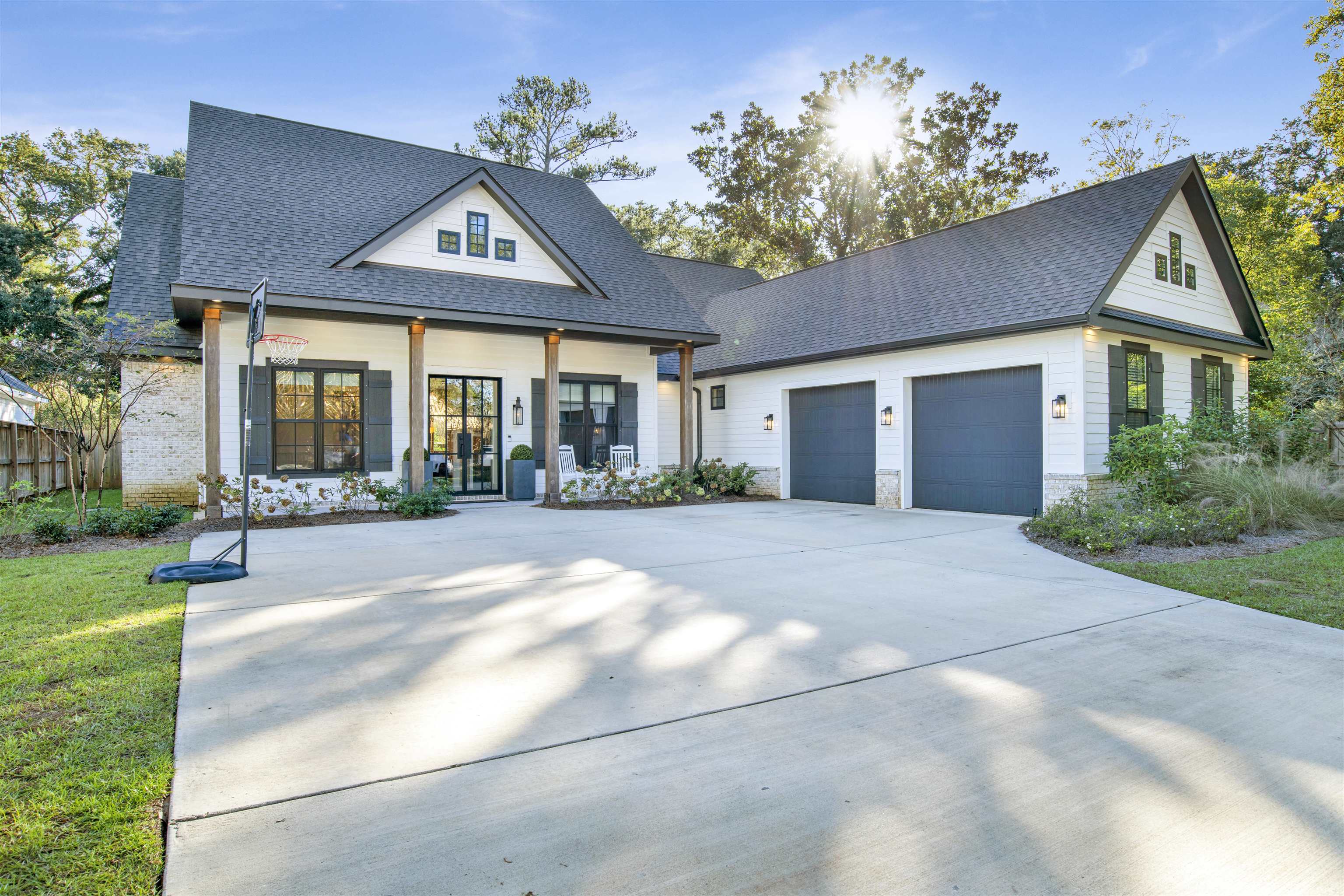 706 Van Avenue Daphne, AL 36526 - Photo 2 of 39 Front Of Structure