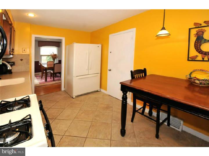 42 Johns Road Cheltenham, PA 19012 - Photo 11 of 24 Kitchen