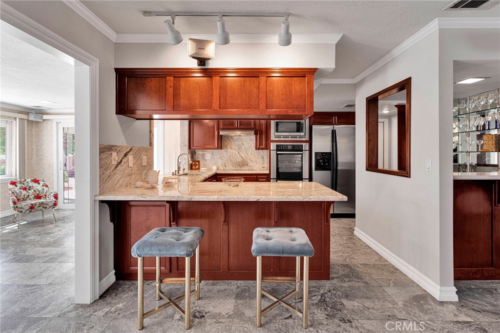 15033 Riverside Way Apple Valley, CA 92307 - Photo 14 of 55 Gallery Image 14
