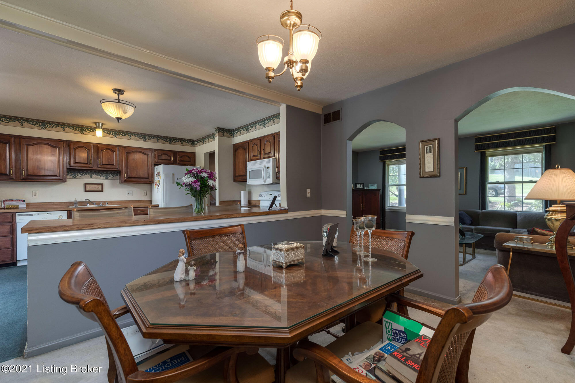 8903 La Costa Road Louisville, KY 40299 - Photo 11 of 43 Dining Room