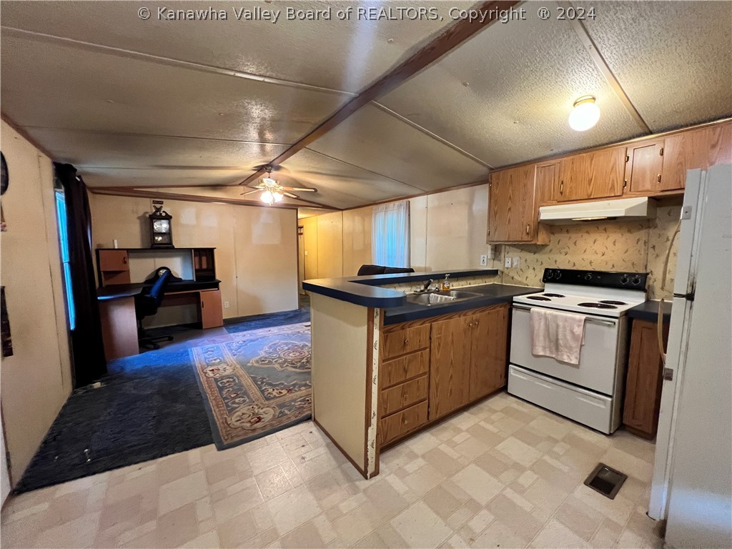 618 Rambling Hills Road Elkview, WV 25071 - Photo 12 of 17 Gallery Image 12
