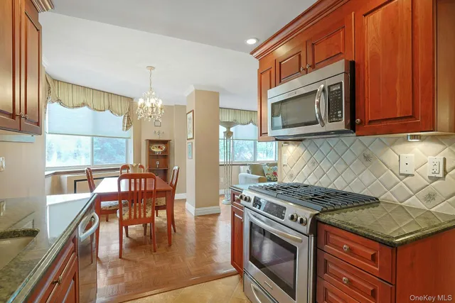 $475,000 | 1270 North Avenue, Unit 3A, New Rochelle, NY 10804