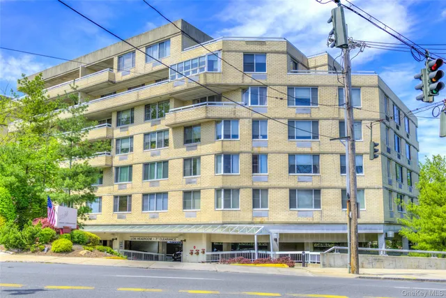 $475,000 | 1270 North Avenue, Unit 3A, New Rochelle, NY 10804