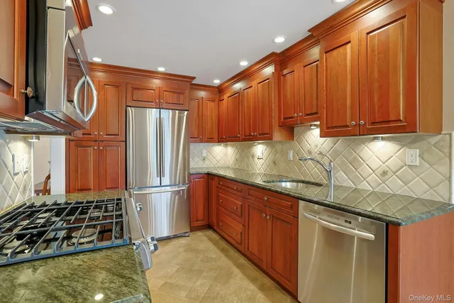 $475,000 | 1270 North Avenue, Unit 3A, New Rochelle, NY 10804