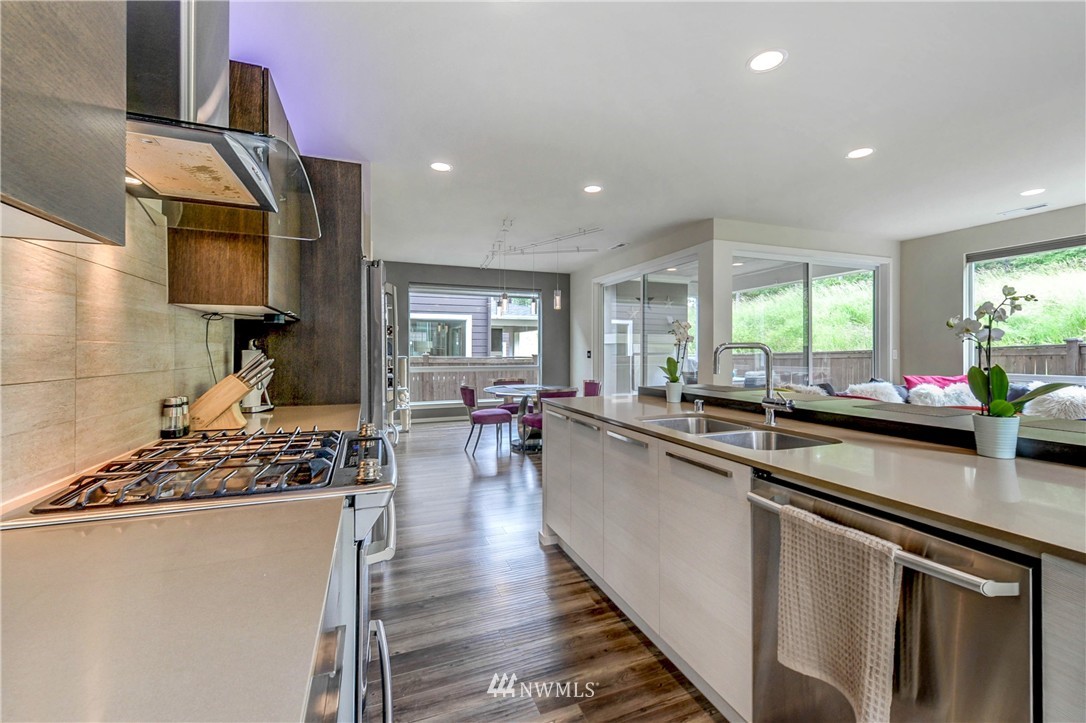 17129 42nd Drive Southeast Bothell, WA 98012 - Photo 7 of 25 Gallery Image 7