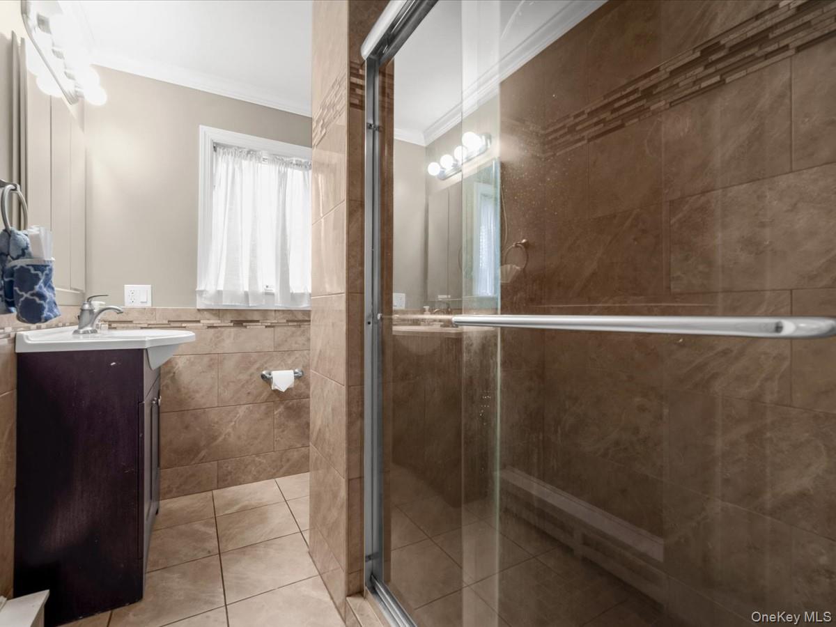 4 23rd Street Jericho, NY 11753 - Photo 15 of 42