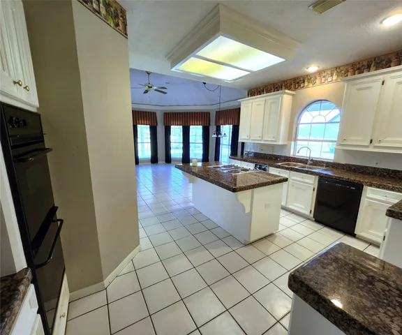 $519,900 | 104 April Wind Drive South, Conroe, TX 77356