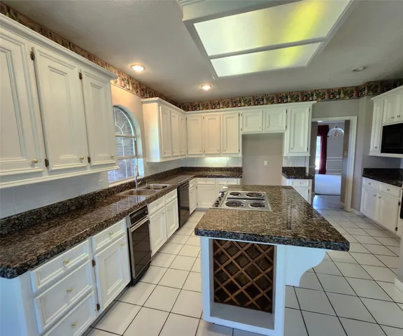 $519,900 | 104 April Wind Drive South, Conroe, TX 77356