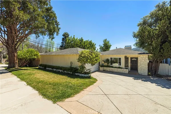 $1,370,000 | 9601 Creemore Place, Tujunga, CA 91042