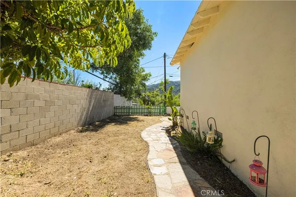 $1,370,000 | 9601 Creemore Place, Tujunga, CA 91042