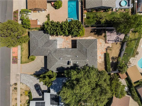 $1,370,000 | 9601 Creemore Place, Tujunga, CA 91042