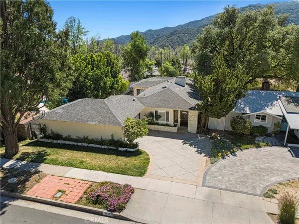 $1,370,000 | 9601 Creemore Place, Tujunga, CA 91042