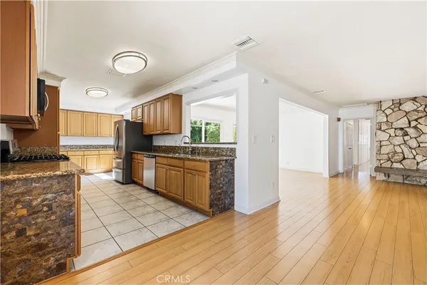 $1,370,000 | 9601 Creemore Place, Tujunga, CA 91042