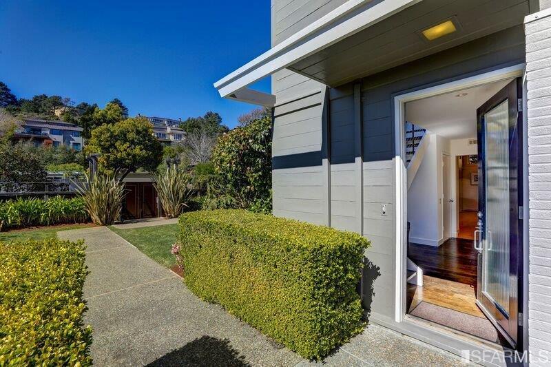 219 Ricardo Road Mill Valley, CA 94941 - Photo 3 of 31 Entryway as you enter the property. Expansive front and side yard.