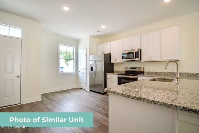 $274,900 | 202 Sandy Cv Lane, Sneads Ferry, NC 28460