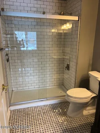 $3,000 | 9 Des Moines Court, Tinton Falls, NJ 07712