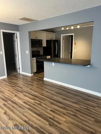 $3,200 | 9 Des Moines Court, Tinton Falls, NJ 07712