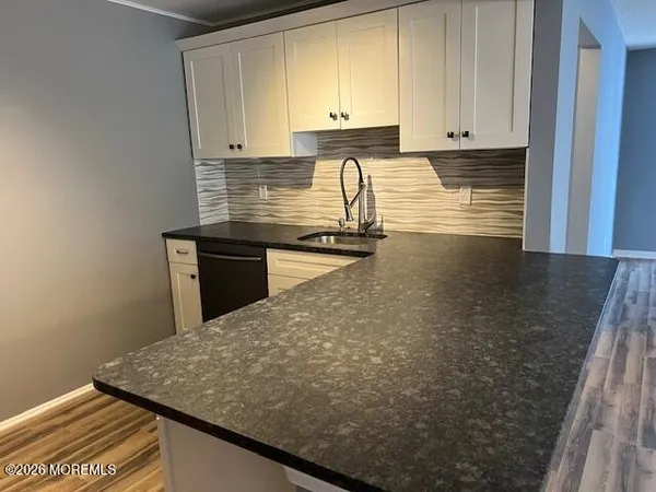 $3,200 | 9 Des Moines Court, Tinton Falls, NJ 07712