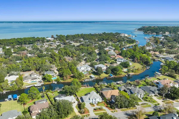 $1,470,000 | 138 Country Club Drive West, Destin, FL 32541