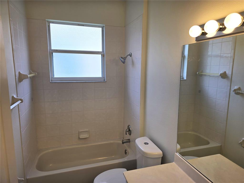 8427 Sailing Loop Lakewood Ranch, FL 34202 - Photo 37 of 44