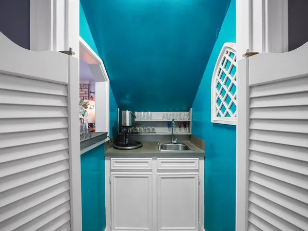 $366,900 | 14014 Locke Lane, Houston, TX 77077