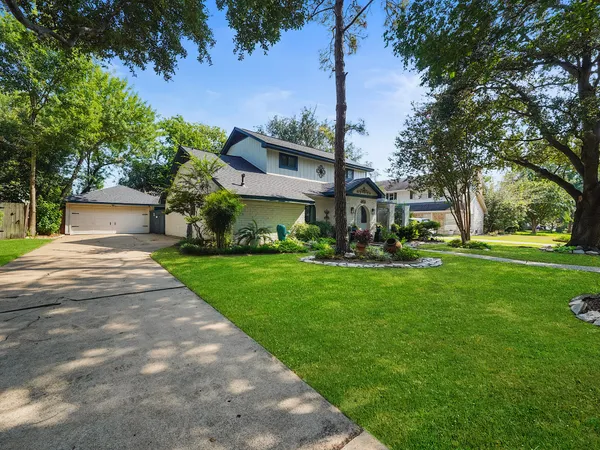 $366,900 | 14014 Locke Lane, Houston, TX 77077