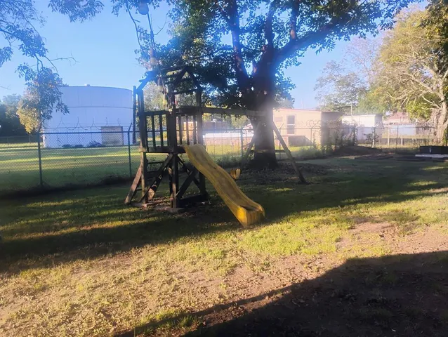 $143,200 | 510 Us Business Highway, Avery, TX 75554