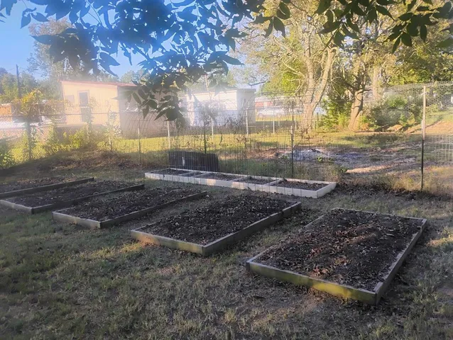 $143,200 | 510 Us Business Highway, Avery, TX 75554