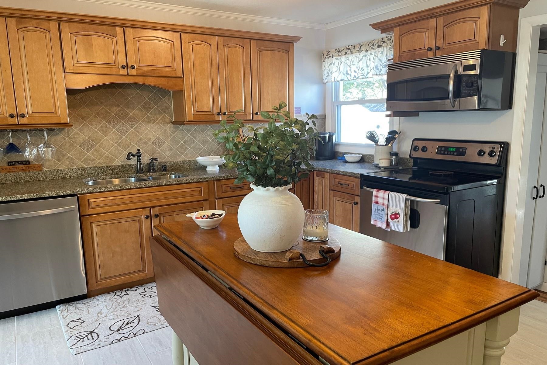 4 Cardinal Drive Springfield, VT 05156 - Photo 27 of 29