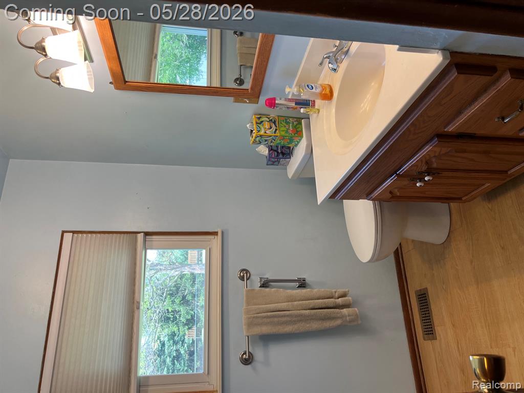 1725 Farnsworth Road Lapeer, MI 48446 - Photo 11 of 22