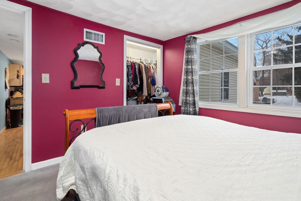 66 Springdale Avenue Saugus, MA 01906 - Photo 19 of 40