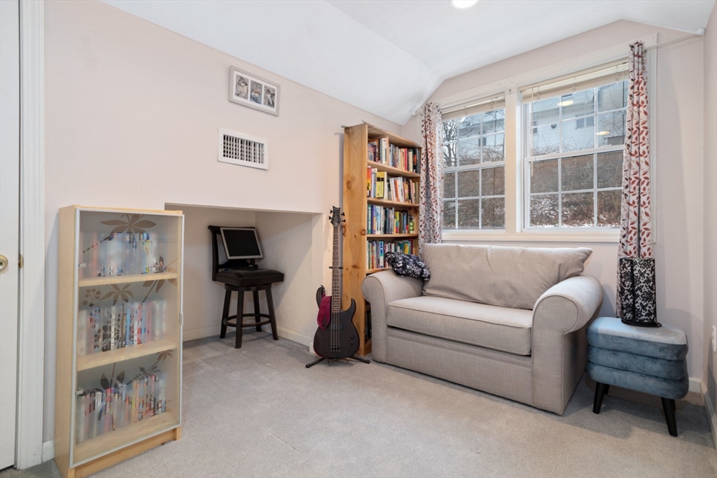 66 Springdale Avenue Saugus, MA 01906 - Photo 25 of 40