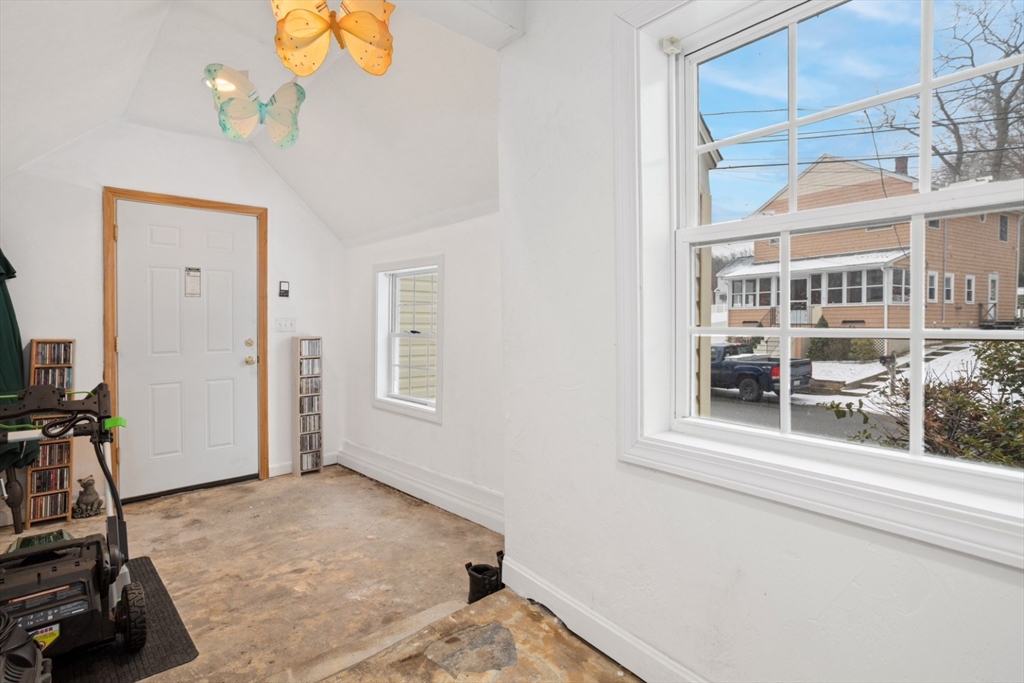 66 Springdale Avenue Saugus, MA 01906 - Photo 31 of 40