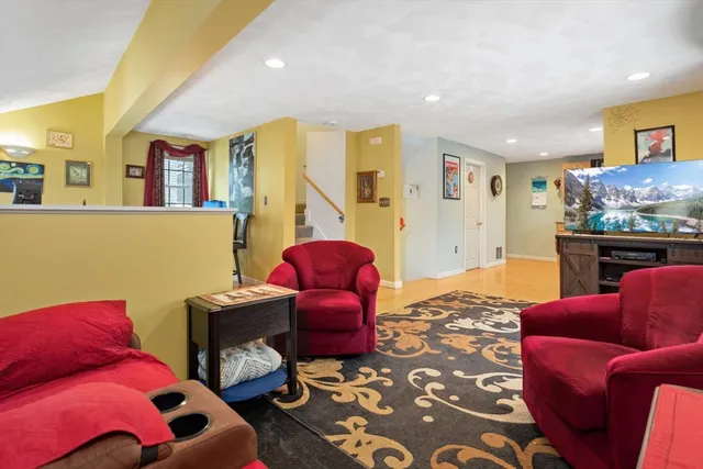 $555,000 | 66 Springdale Avenue, Saugus, MA 01906